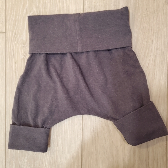 18m-4T Grow with me pants - Picture 3 of 4